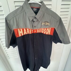 Harley-Davidson Men's Gray and Black Shirt